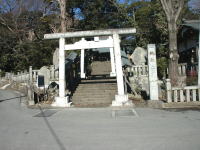 �ʐ^�A�߂��̐_��