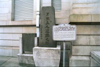 �ʐ^�A���Ə�l�̔�